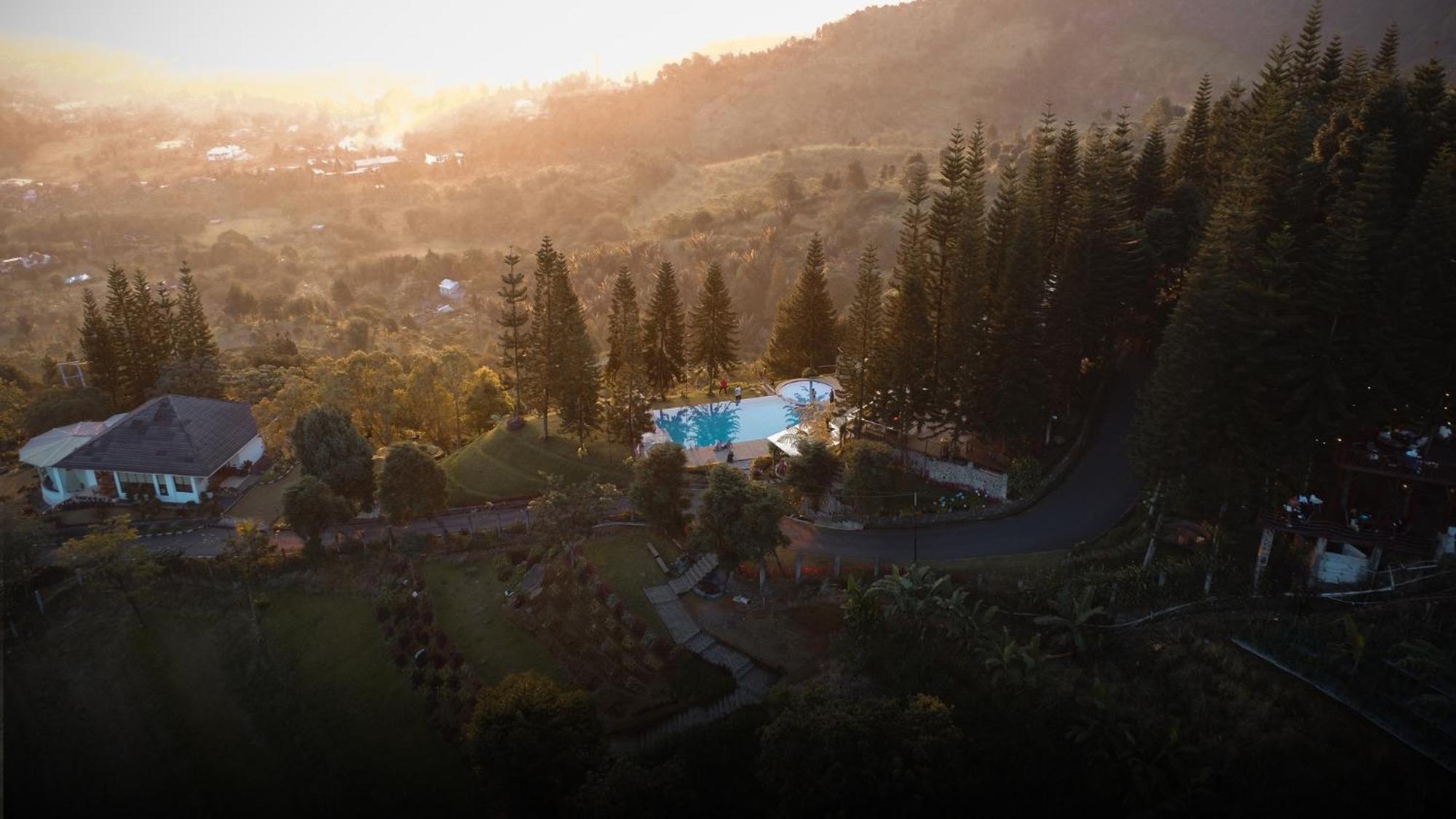 Damar Langit Resort Чісаруа Екстер'єр фото